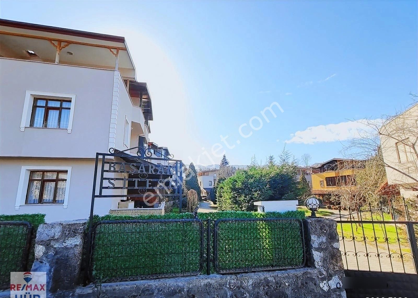 Remax Hür Özlem Şimşek'ten Sapancada Fırsat Triplex Villa