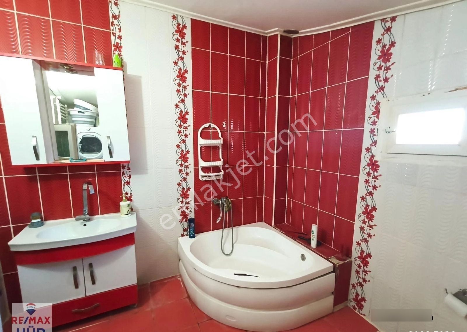 Remax Hür Özlem Şimşek'ten Sapancada Fırsat Triplex Villa - Görsel 16