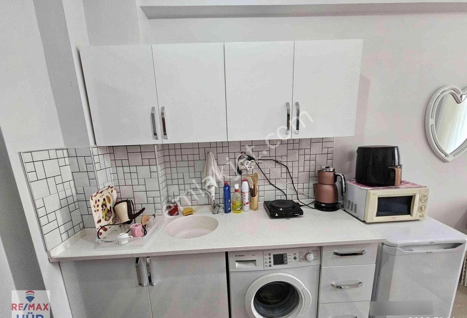 Remax Hür Kübra Kolaç'tan Site İçi Kiracılı Eşyalı Satılık 1+0 Daire - Görsel 6
