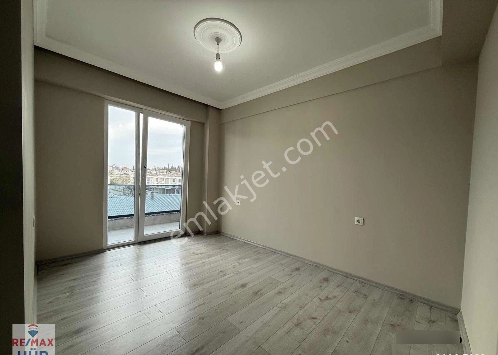 Ömer İnan Remax Hür 2+1 Kiralık Köşe Daire - Görsel 5
