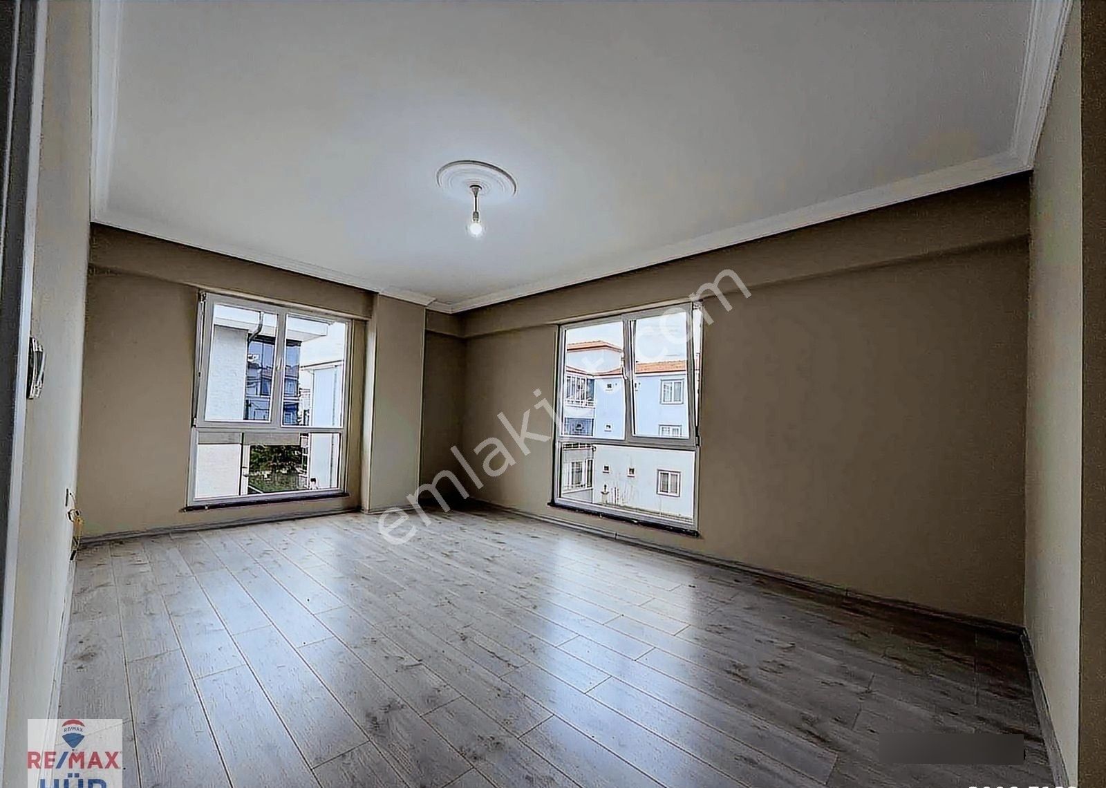 Ömer İnan Remax Hür 2+1 Kiralık Köşe Daire - Görsel 11