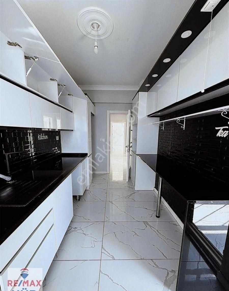 Remax Hür İlke Aydaş'tan Lüks Yaşam Geniş 3+1 Kiralık Daire - Görsel 14