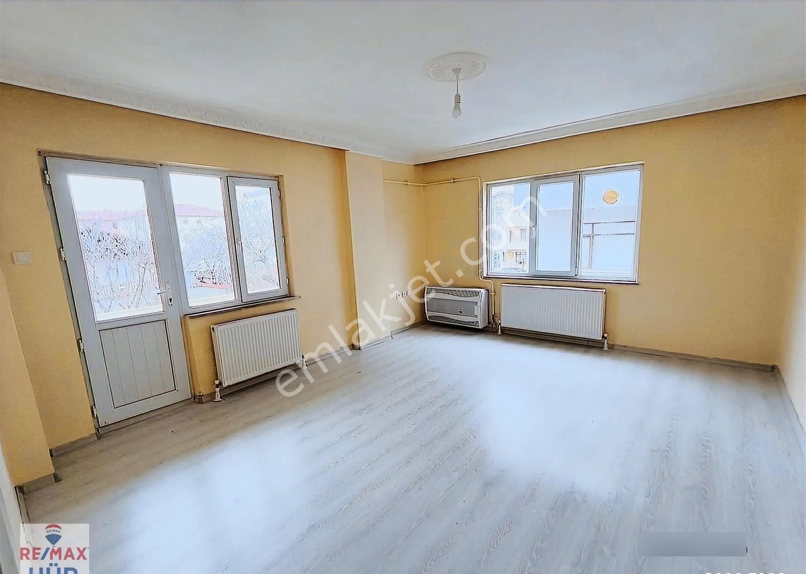 Remax Hür Özlem Şimşek'ten Arifiye'de Kiralık 3+1 Daire - Görsel 2