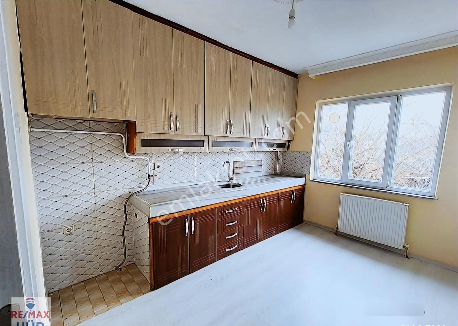 Remax Hür Özlem Şimşek'ten Arifiye'de Kiralık 3+1 Daire - Görsel 14