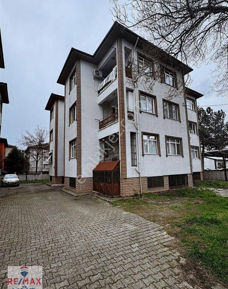 Remax Hür İlke Aydaş'tan Şirinevler'de 3+1 Geniş Kiralık Daire - Görsel 4