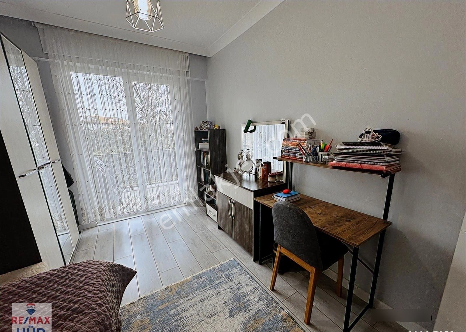 Remax Hür Ayfer Sever'den Satılık Daire Santaş Corner Sitesi - Görsel 13