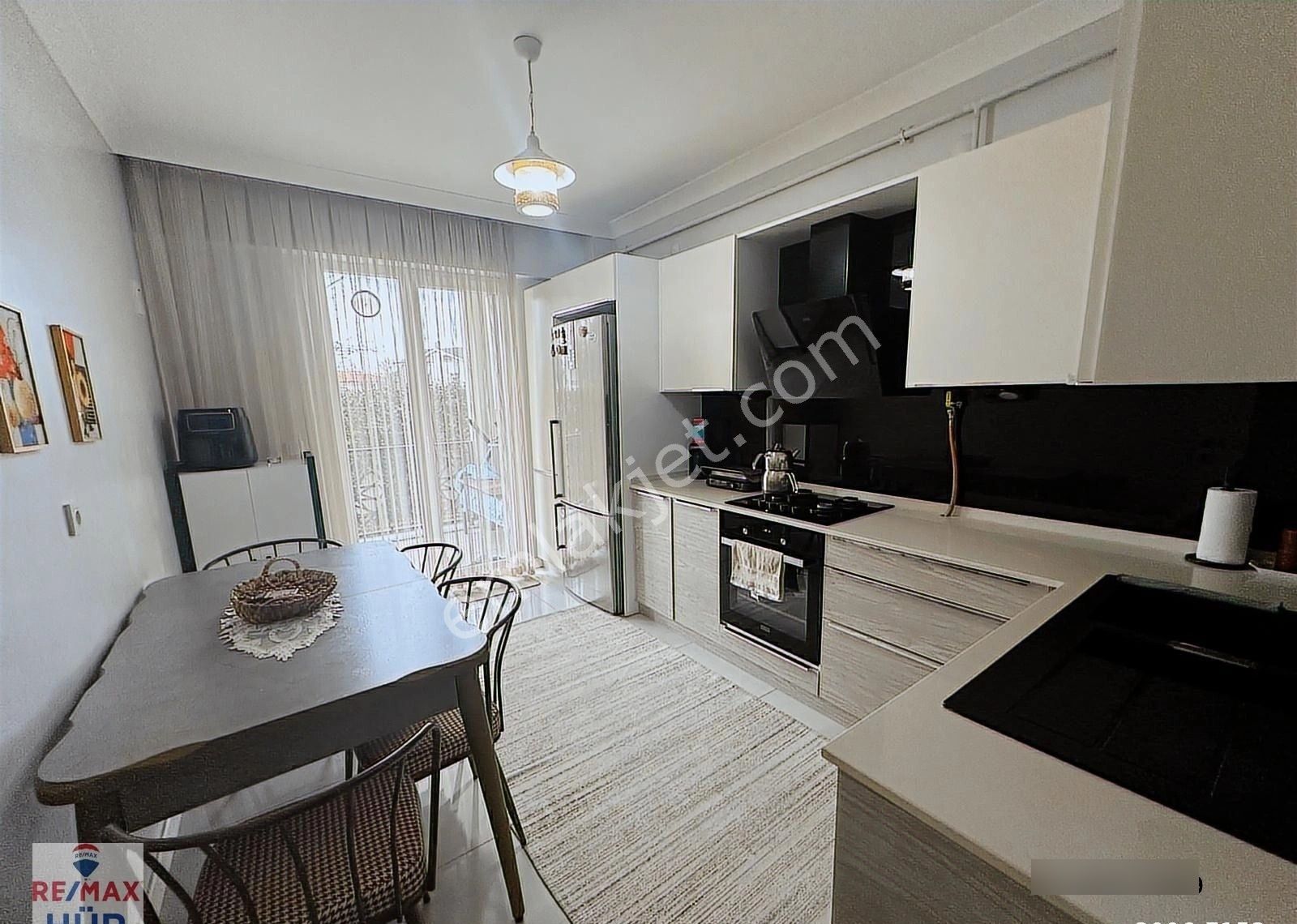 Remax Hür Ayfer Sever'den Satılık Daire Santaş Corner Sitesi - Görsel 28