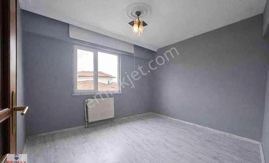 Remax Hür'den Serdivan'da Tunatan Yanı Satılık Bakımlı 3+1 Daire - Görsel 6