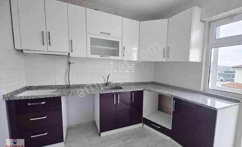 Remax Hür'den Serdivan'da Tunatan Yanı Satılık Bakımlı 3+1 Daire - Görsel 9