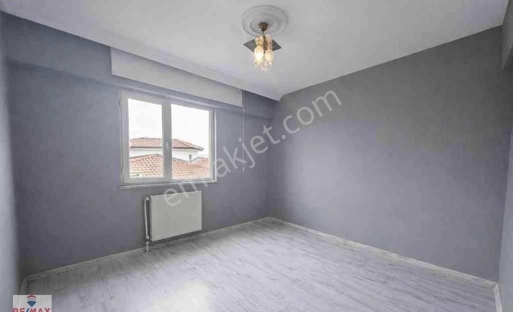 Remax Hür'den Serdivan'da Tunatan Yanı Satılık Bakımlı 3+1 Daire - Görsel 15