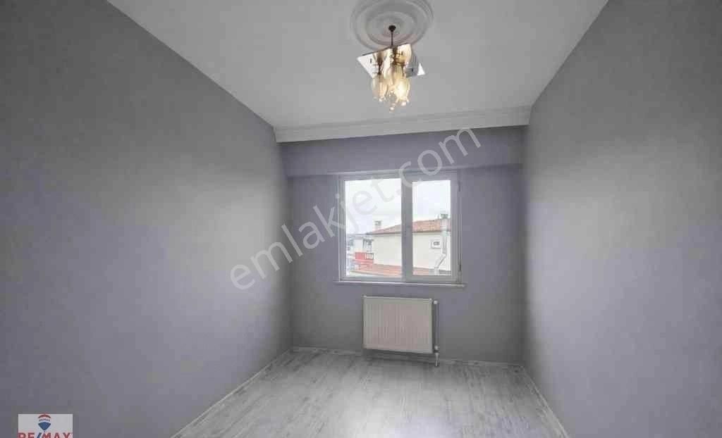 Remax Hür'den Serdivan'da Tunatan Yanı Satılık Bakımlı 3+1 Daire - Görsel 8