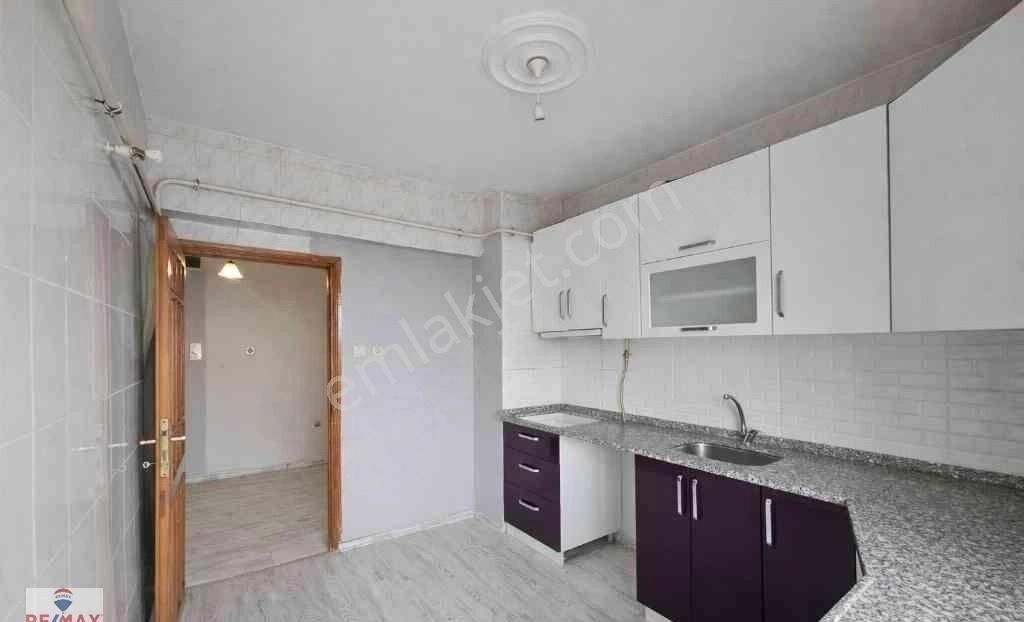 Remax Hür'den Serdivan'da Tunatan Yanı Satılık Bakımlı 3+1 Daire - Görsel 5