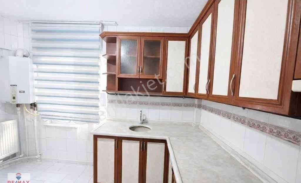 Remax Hür'den Serdivan Mavi Durak Yakını Satılık Eşyalı 3+1 Daire - Görsel 4