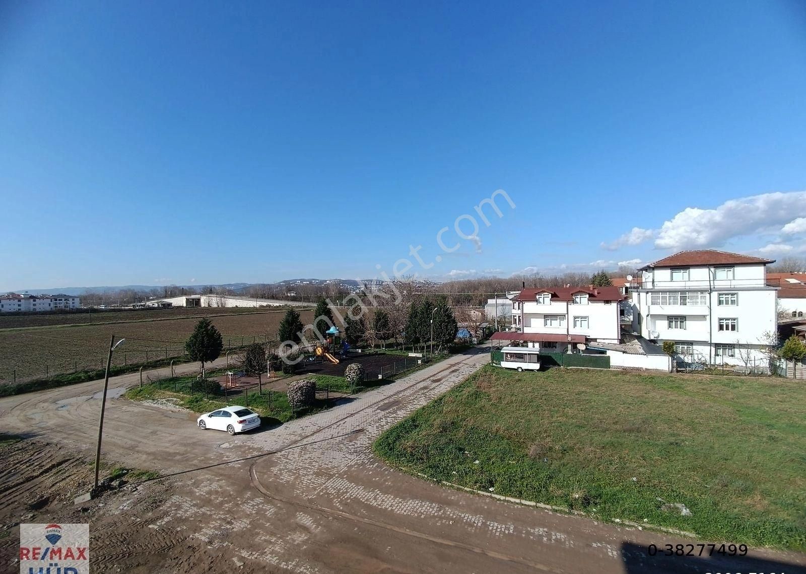 Remax Hür Ali Kutanis Arifiye Aşağıkirazca'da Satılık 3+1 Daire - Görsel 11