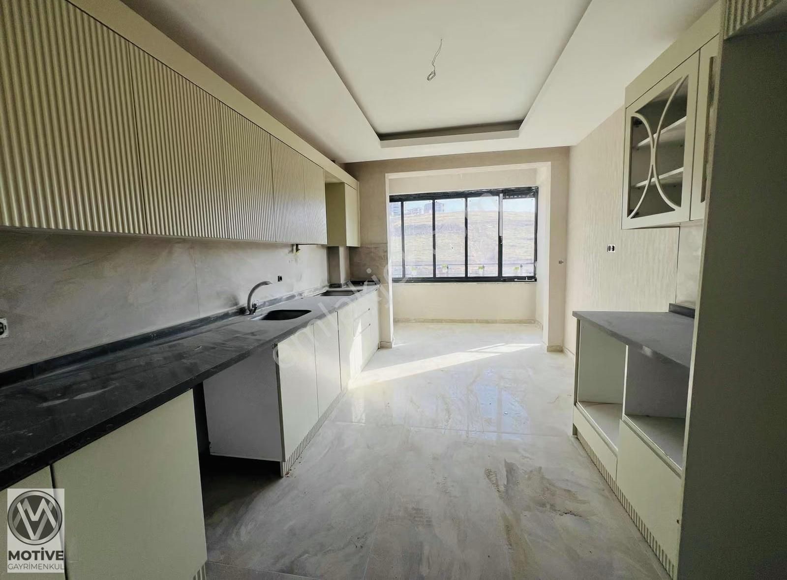 Motive Gayrimenkulden Satılık Güneykent Lüx 3,5+1 Önü Açık Cadde - Görsel 3