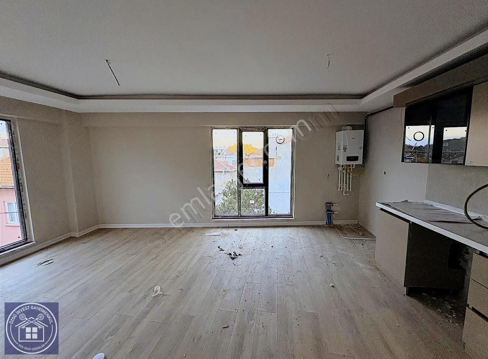 Özgü Invest'ten Merkez'de Geniş Ve Lüks Sıfır 1+1 Daire - Görsel 17