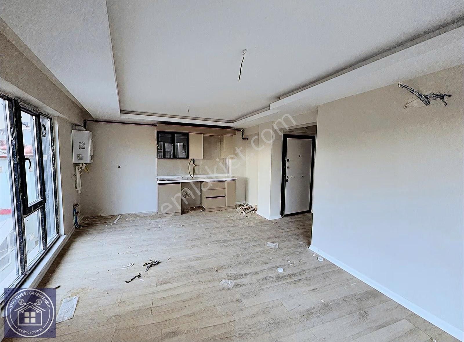 Özgü Invest'ten Merkez'de Geniş Ve Lüks Sıfır 1+1 Daire - Görsel 14