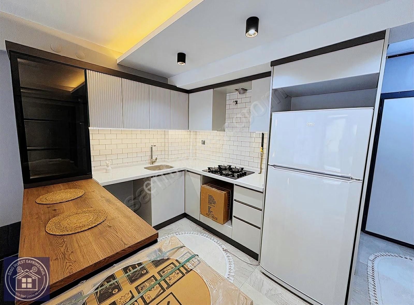 Özgü Invest'ten Fatih'te Kiralık Arakat Eşyalı Lüks 1+1 Daire - Görsel 12