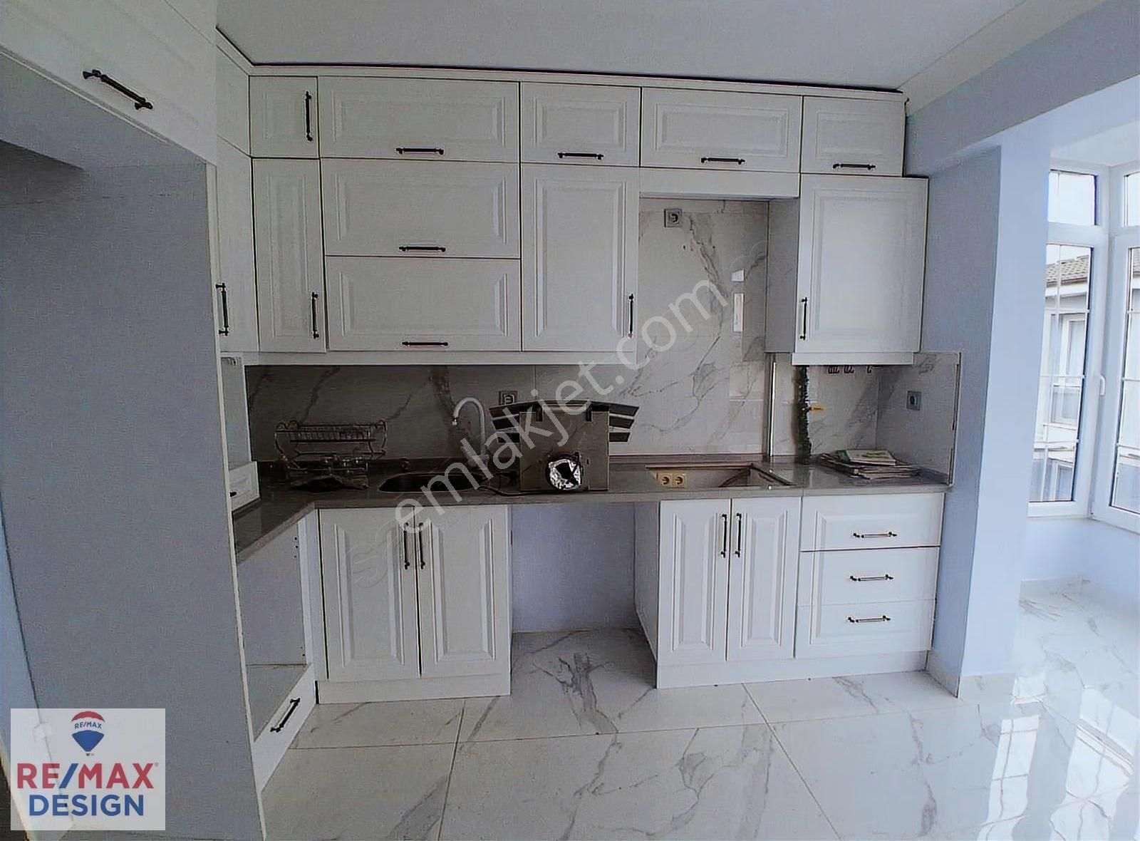Remax Desıgn Serdivan Vatan Mahallesind Site İçi Muhteşem Daire - Görsel 5