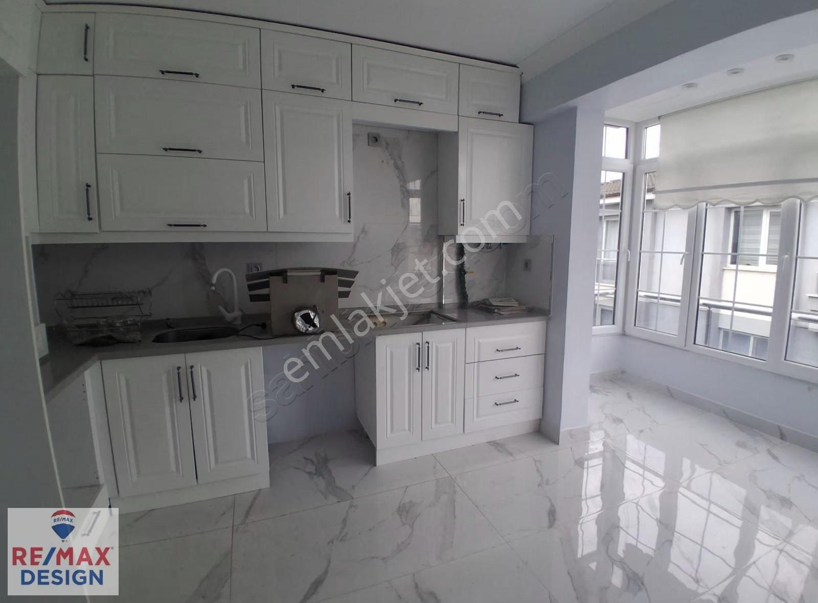 Remax Desıgn Serdivan Vatan Mahallesind Site İçi Muhteşem Daire - Görsel 13