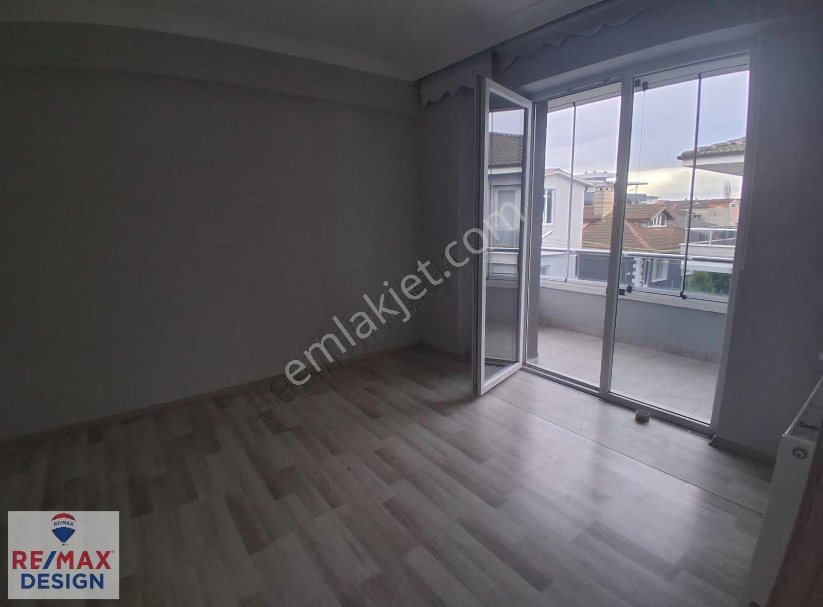 Remax Desıgn Serdivan Vatan Mahallesind Site İçi Muhteşem Daire - Görsel 7