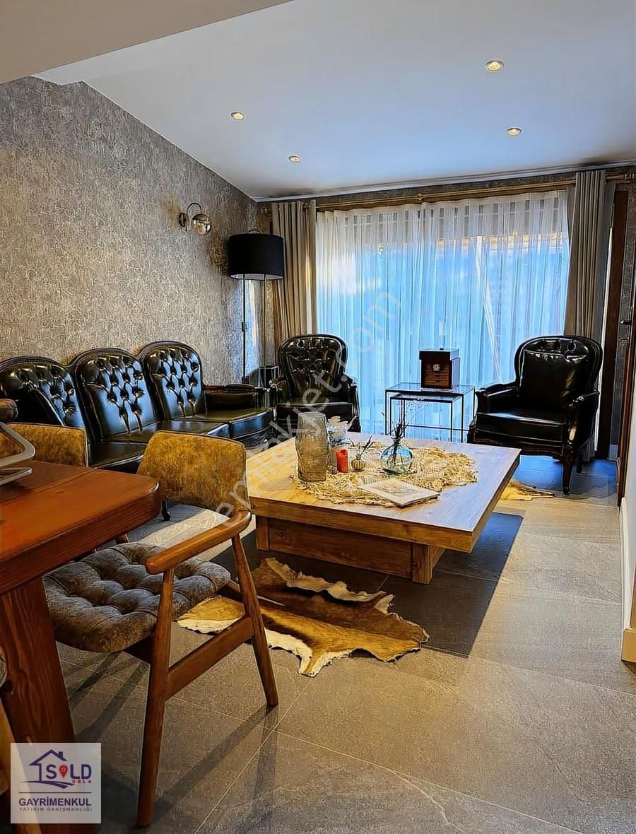 Urla Binkonutlar' Da Full Tadilatlı Satılık Villa - Görsel 8