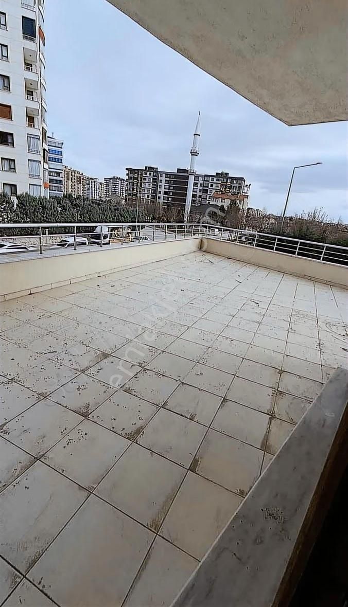 Çeçenistan Cadde Üzerinde 3+1 Kiralık - Görsel 4