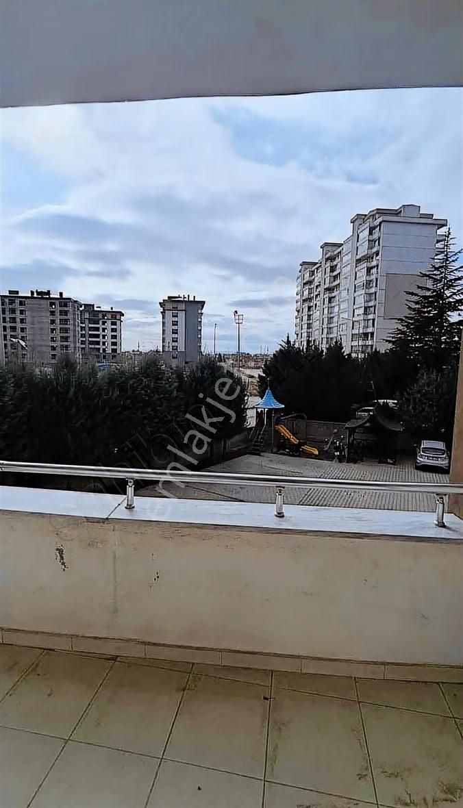 Çeçenistan Cadde Üzerinde 3+1 Kiralık - Görsel 2