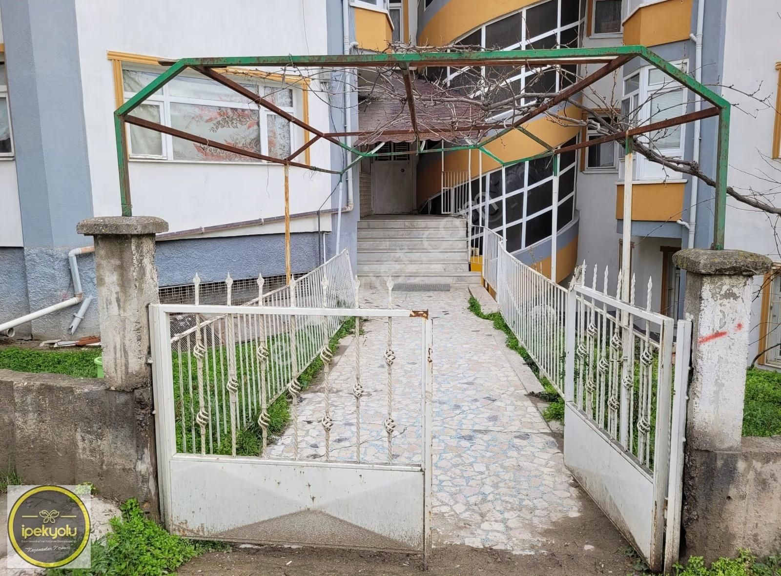 İpekyolundan Hacıkara Kırbaşı Yolu Üzeri Satılık 3+1 Daire - Görsel 4