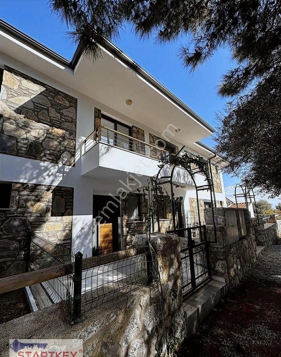 Datça Merkeze Yakın Deniz Manzaralı Müstakil Giriş Dubleks