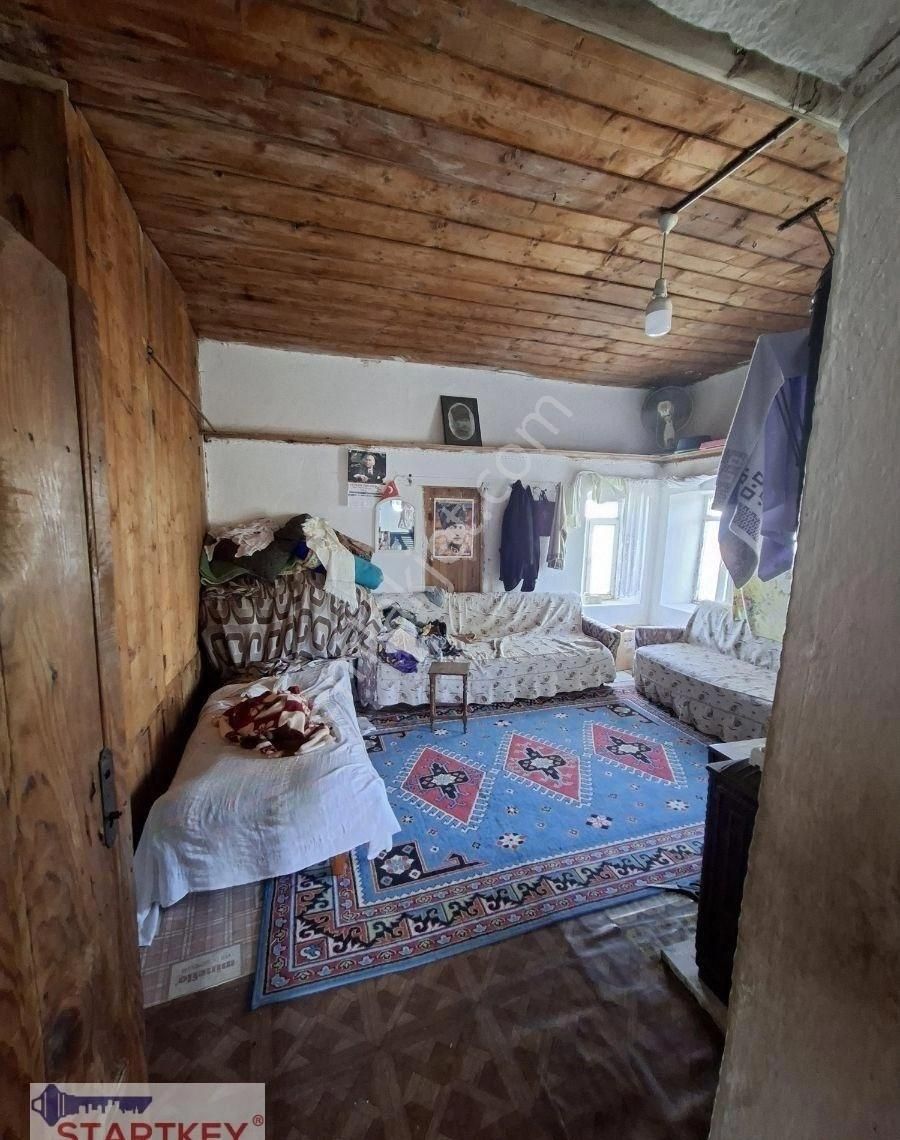 Startkey Pelit Yazı'da Satılık Çok Uygun Fıyata Bahceli Taş Ev - Görsel 11
