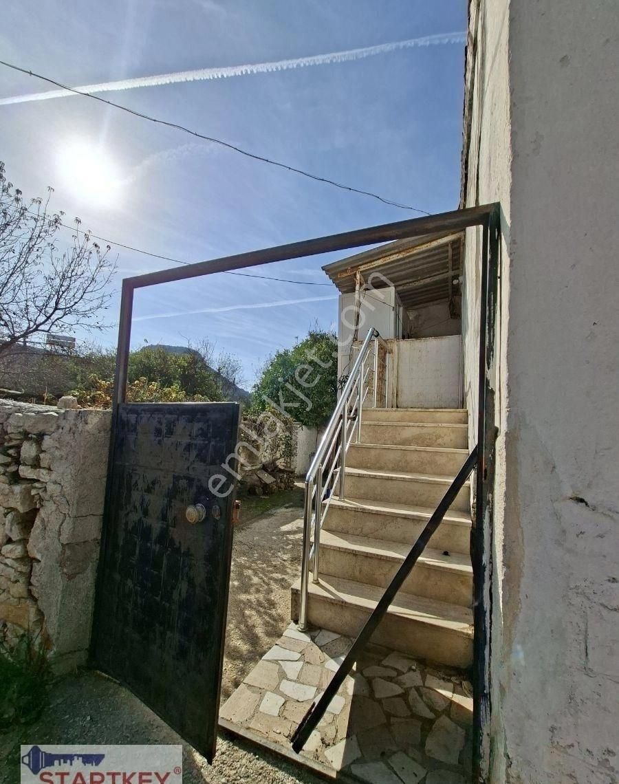 Startkey Pelit Yazı'da Satılık Çok Uygun Fıyata Bahceli Taş Ev - Görsel 4