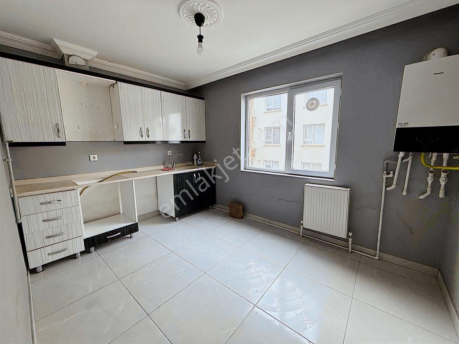 Keçiörende Asansörlü 4+1cadde Yanı 3.banyolu Kiralık Dubleks - Görsel 15