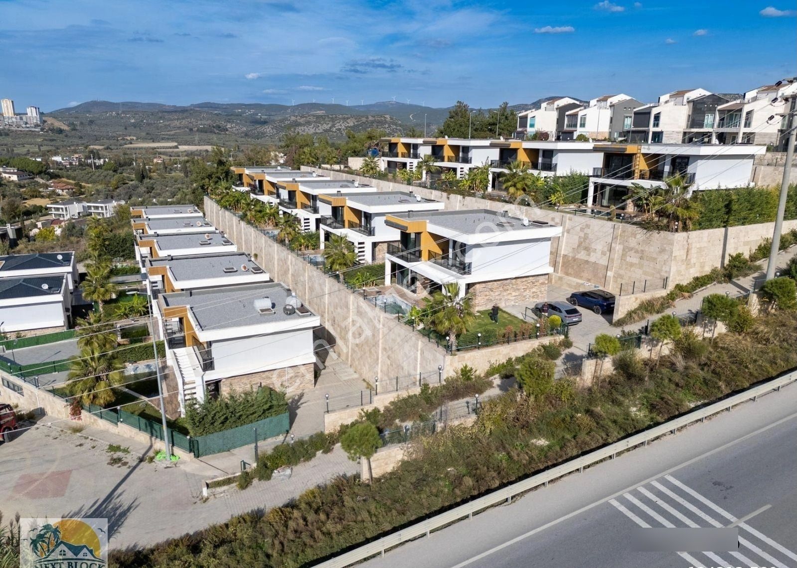 Kuşadası Karaova'da Full Deniz Manzaralı Özel Havuzlu Satılık Villa - Görsel 27