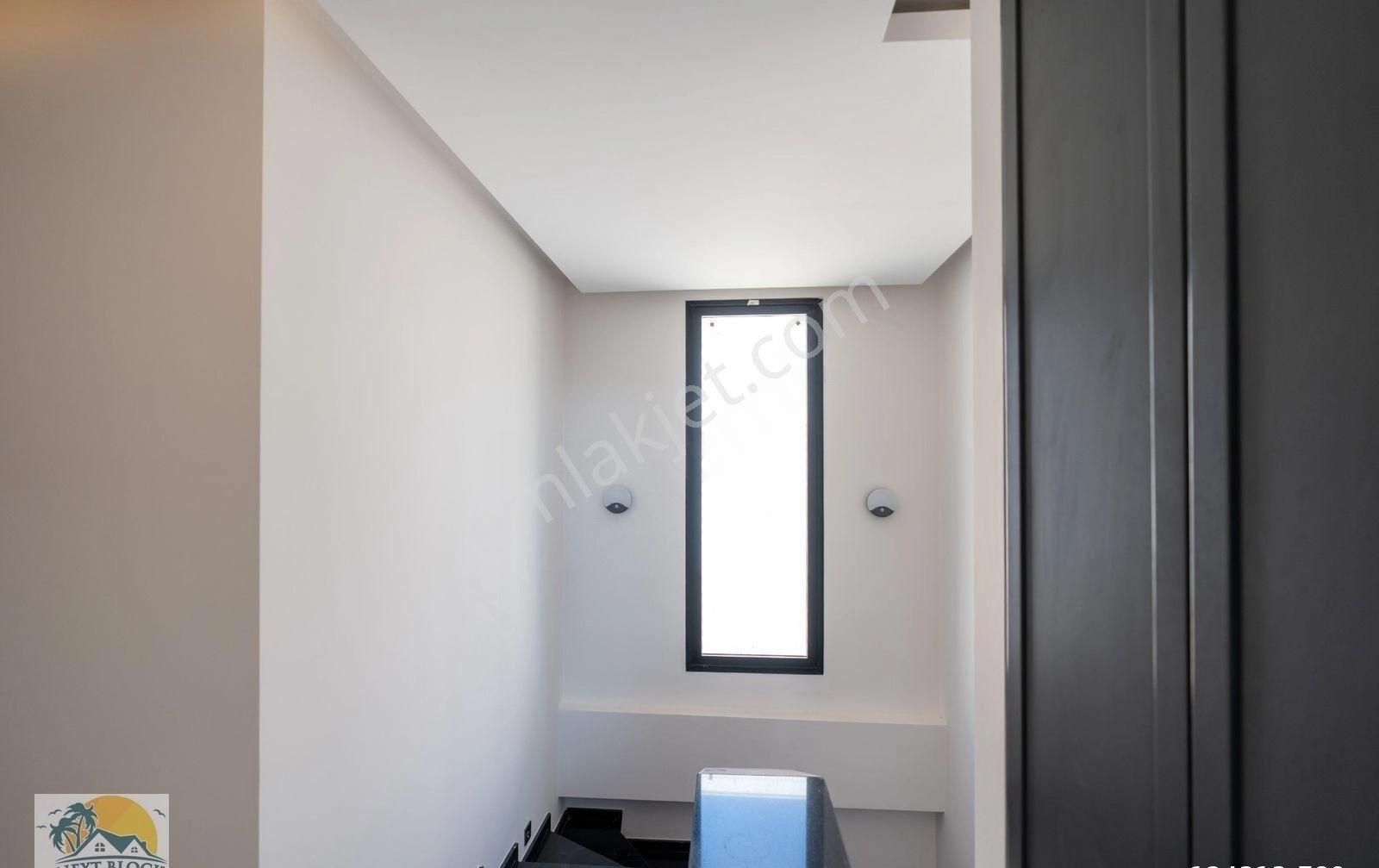 Kuşadası Karaova'da Full Deniz Manzaralı Özel Havuzlu Satılık Villa - Görsel 23