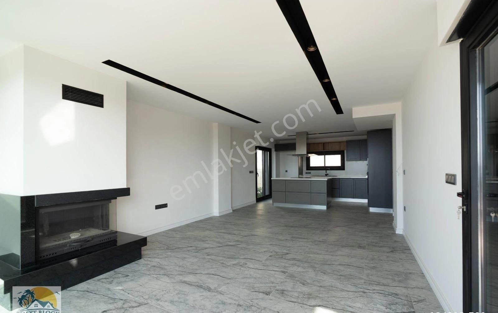 Kuşadası Karaova'da Full Deniz Manzaralı Özel Havuzlu Satılık Villa - Görsel 14