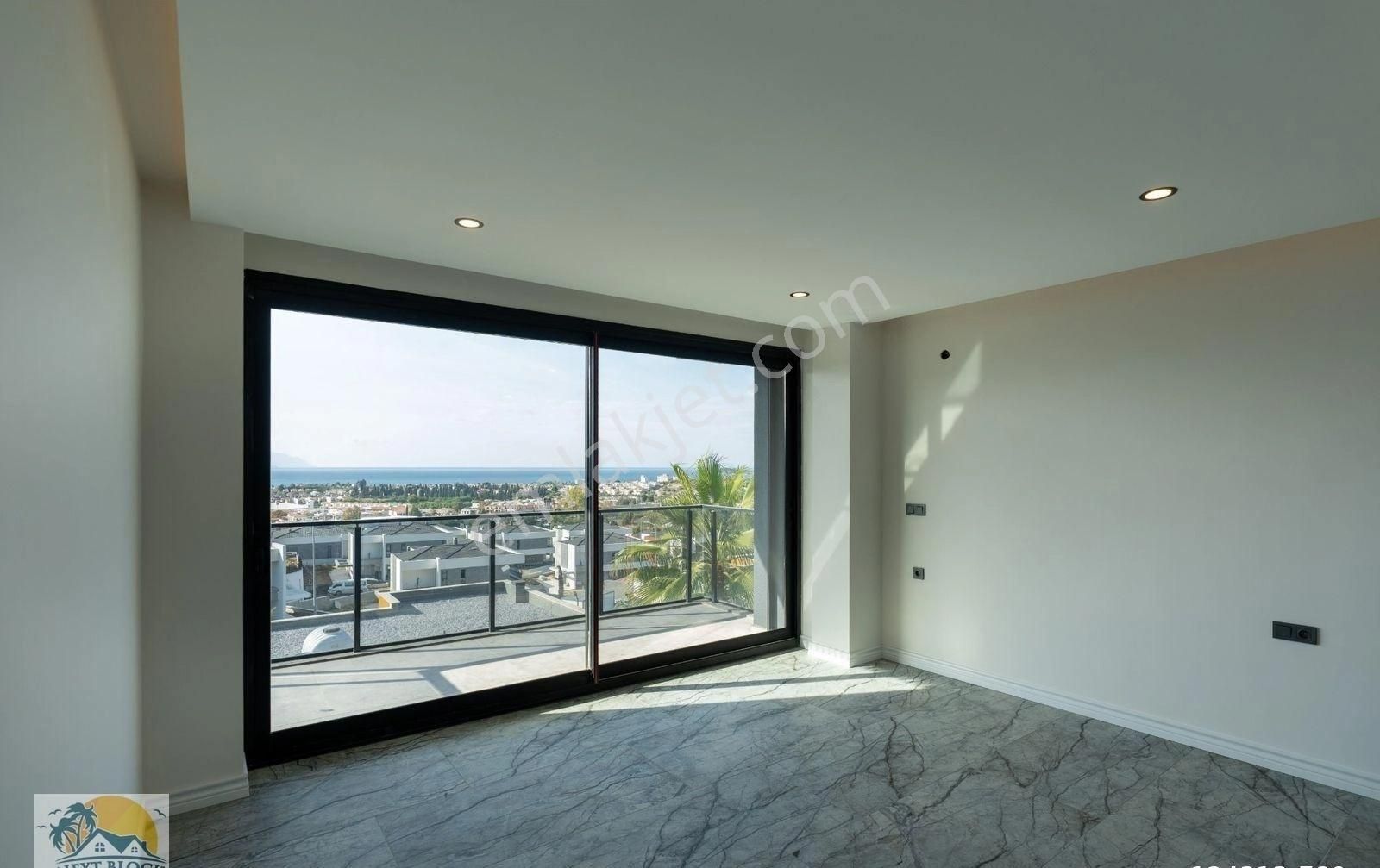 Kuşadası Karaova'da Full Deniz Manzaralı Özel Havuzlu Satılık Villa - Görsel 17