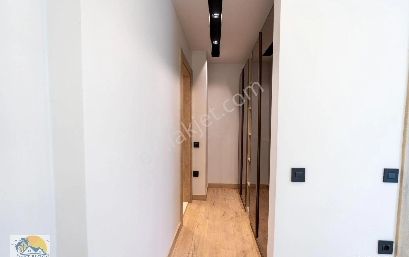 Acil !!! Kuşadası Kuştur Mevkiinde Geniş Ve Ferah Yaşam Alanlarına Sahip 4+1 Satılık Villa - Görsel 2