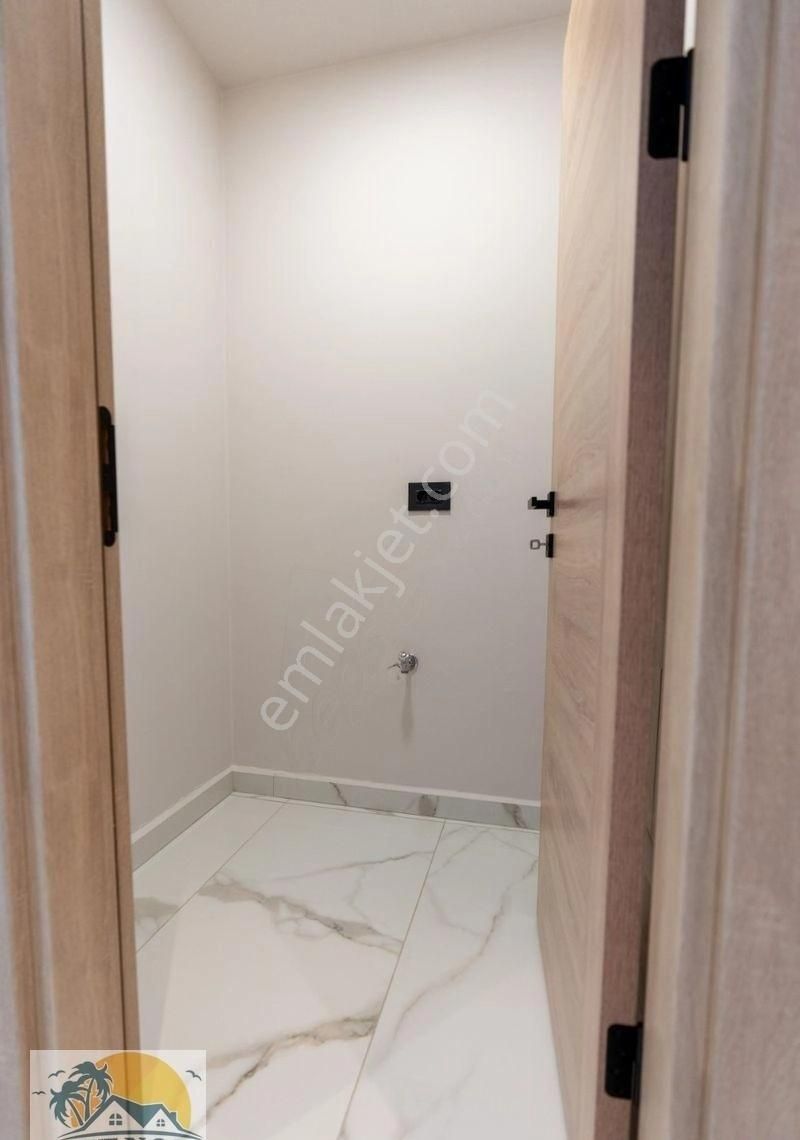 Acil !!! Kuşadası Kuştur Mevkiinde Geniş Ve Ferah Yaşam Alanlarına Sahip 4+1 Satılık Villa - Görsel 7