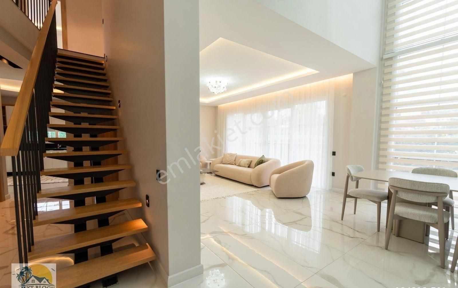 Acil !!! Kuşadası Kuştur Mevkiinde Geniş Ve Ferah Yaşam Alanlarına Sahip 4+1 Satılık Villa - Görsel 3