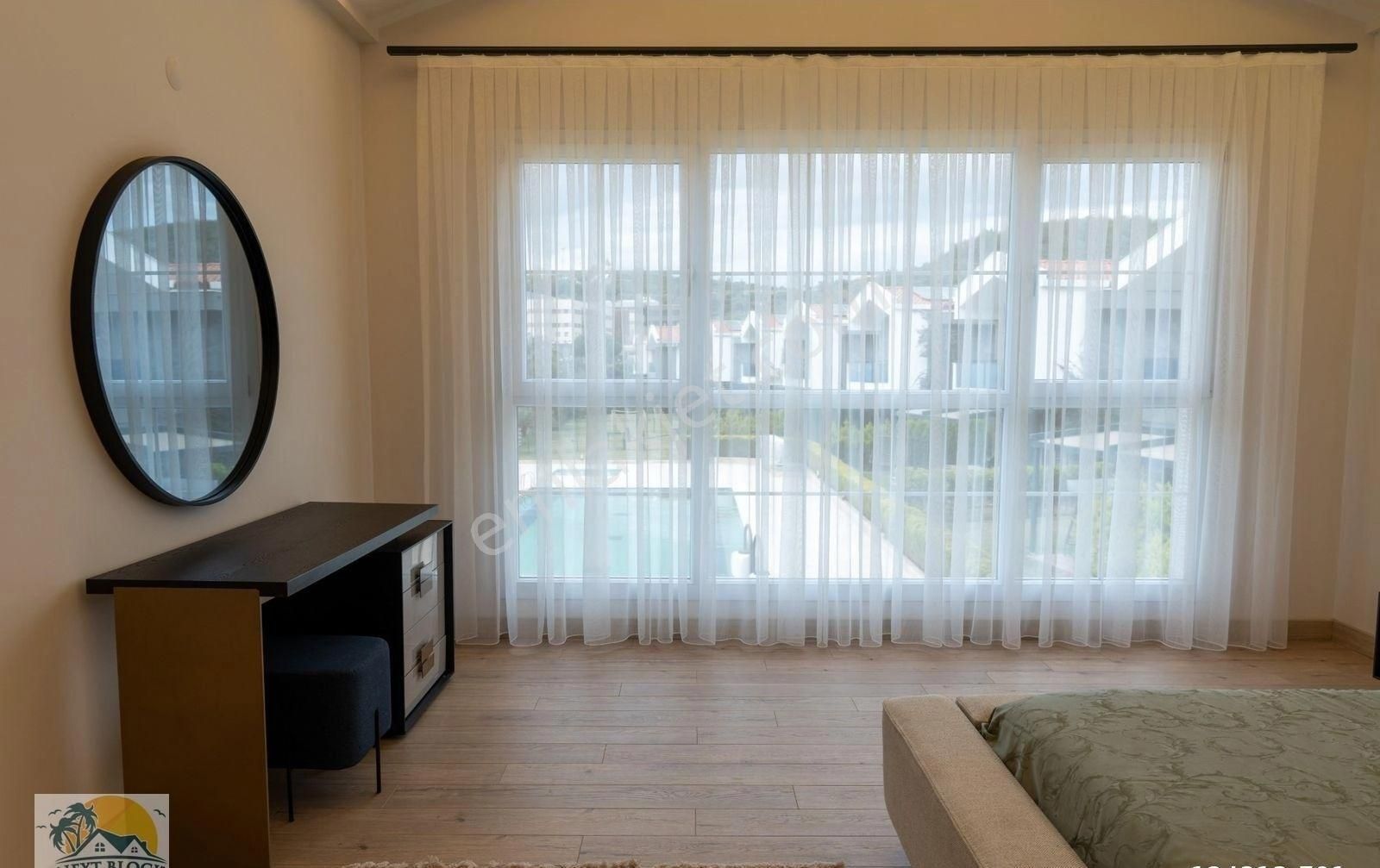 Acil !!! Kuşadası Kuştur Mevkiinde Geniş Ve Ferah Yaşam Alanlarına Sahip 4+1 Satılık Villa - Görsel 8