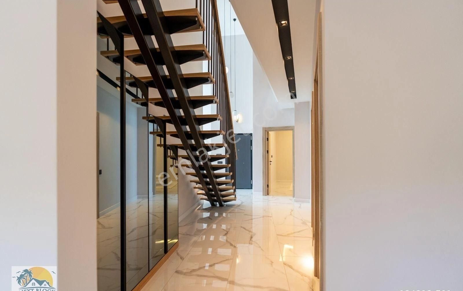 Acil !!! Kuşadası Kuştur Mevkiinde Geniş Ve Ferah Yaşam Alanlarına Sahip 4+1 Satılık Villa - Görsel 22