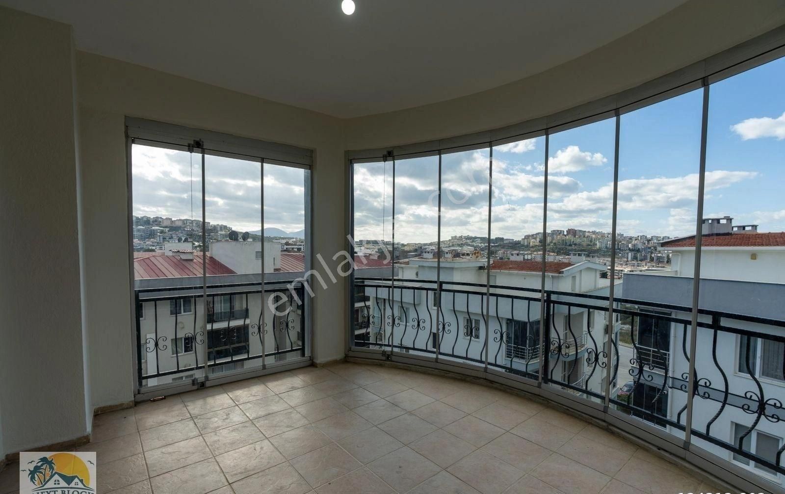 Kuşadası Merkezi Lokasyonda Satılık 3+1 Masrafsız Fırsat Daire - Görsel 8