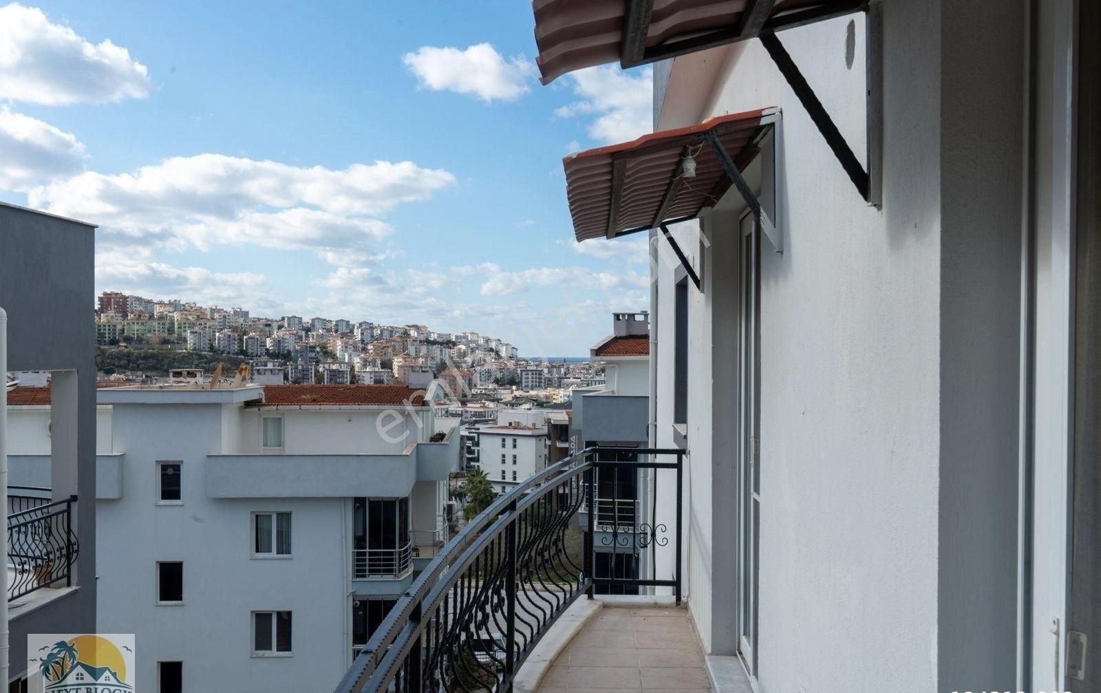 Kuşadası Merkezi Lokasyonda Satılık 3+1 Masrafsız Fırsat Daire - Görsel 14