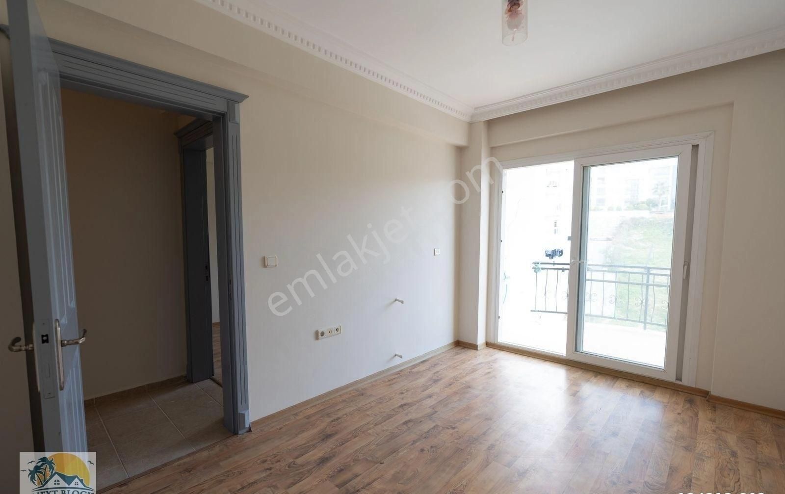 Kuşadası Merkezi Lokasyonda Satılık 3+1 Masrafsız Fırsat Daire - Görsel 22