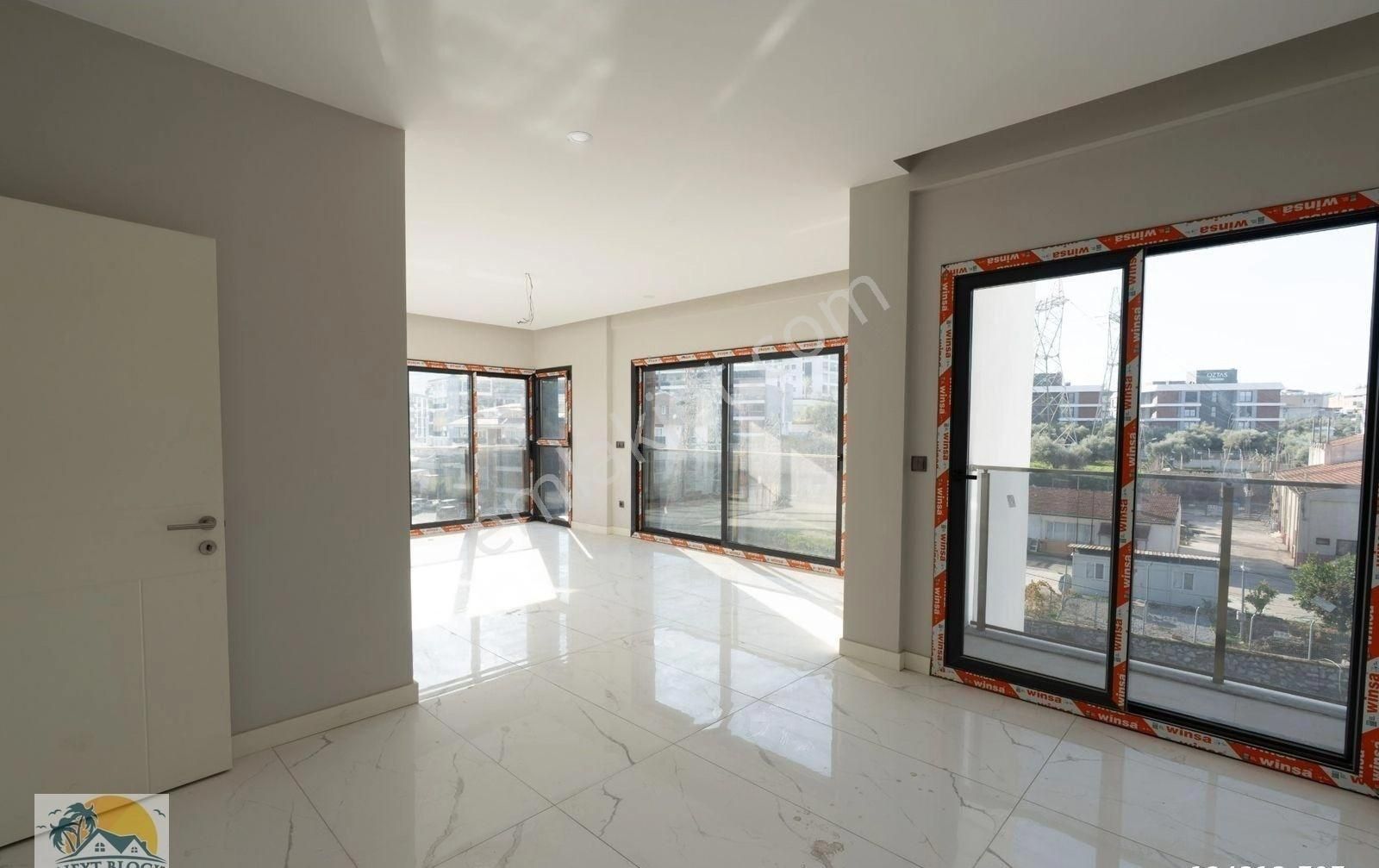 Kuşadası Değirmendere'de Merkezi Konumda Satılık Sıfır 3+1 Daire - Görsel 3