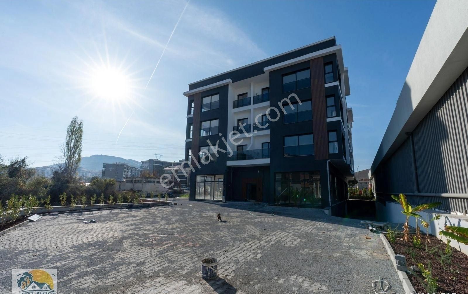 Kuşadası Değirmendere'de Merkezi Konumda Satılık Sıfır 3+1 Daire - Görsel 6