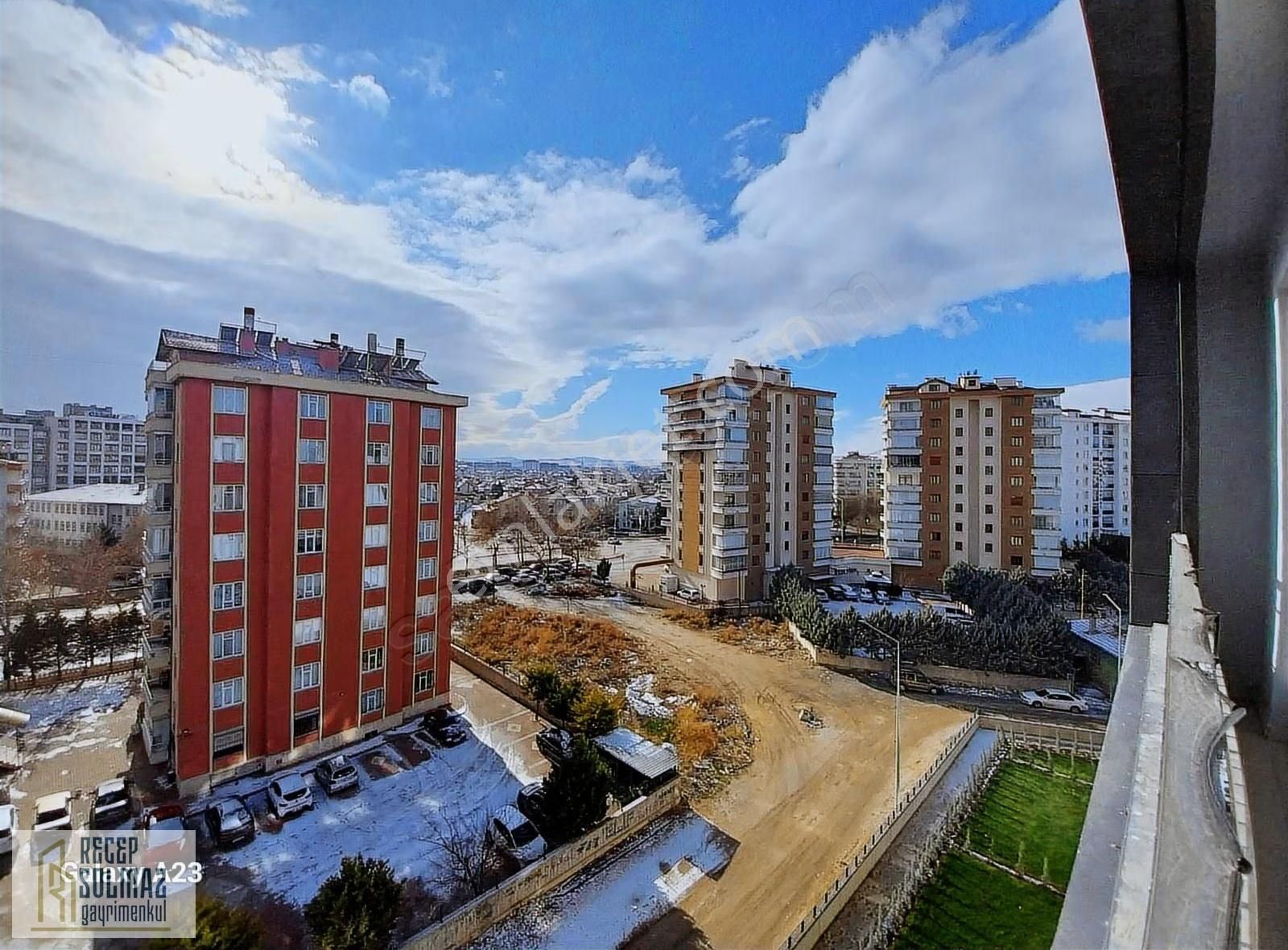 Ahmet Özcan Caddesinde Satılık Site İçerisi 3+1 Ara Kat Daire - Görsel 28