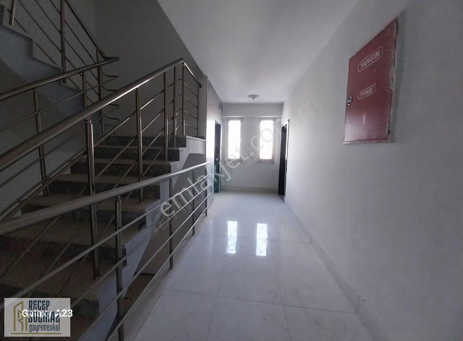 Ahmet Özcan Caddesinde Satılık Site İçerisi 3+1 Ara Kat Daire - Görsel 6