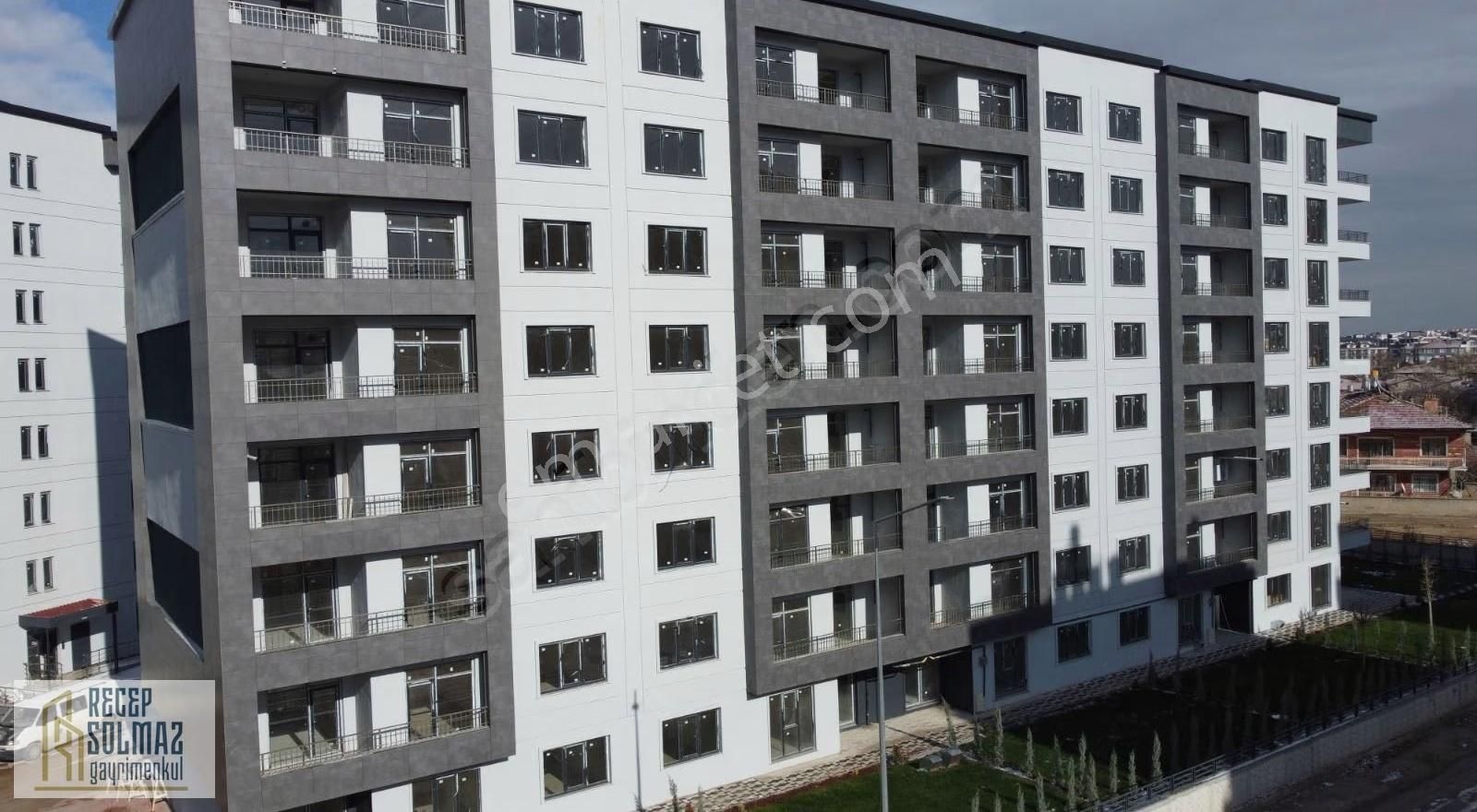 Ahmet Özcan Caddesinde Satılık Site İçerisi 3+1 Ara Kat Daire - Görsel 21